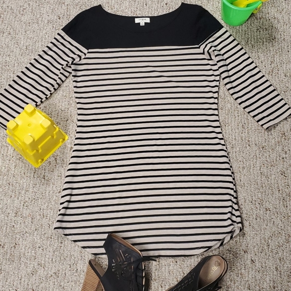 Umgee 3/4 sleeved top. Black and tan striped top - Picture 3 of 9